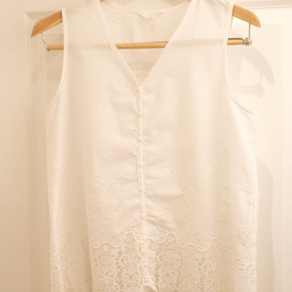 White Lace Trim Sleeveless Blouse – Romantic Cotton Top